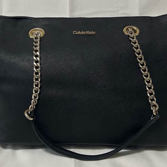 Calvin Klein - Black Faux Leather Tote Bag with Gold Chain Straps - Picture 4 of 4